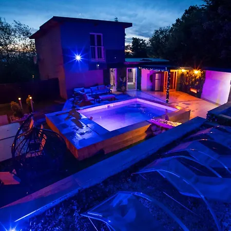 Panorama House Sarajevo- Jacuzzi, Bazen & Pogled Na Grad 1 *