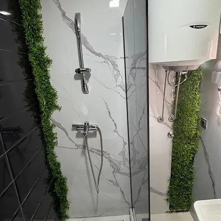 Panorama House Sarajevo- Jacuzzi, Bazen & Pogled Na Grad 1 *